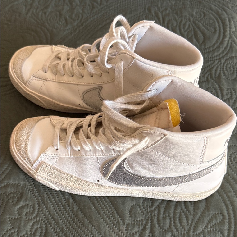 Nike Blazer ‘77 Mid Size 8.5